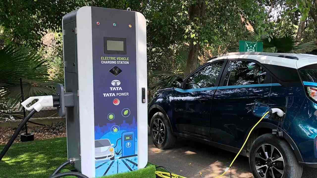 Tata Power joins hands with HPCL to set up EV charging stations at its  Petrol Pumps across the country